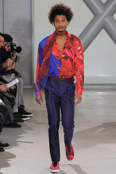 Look 25